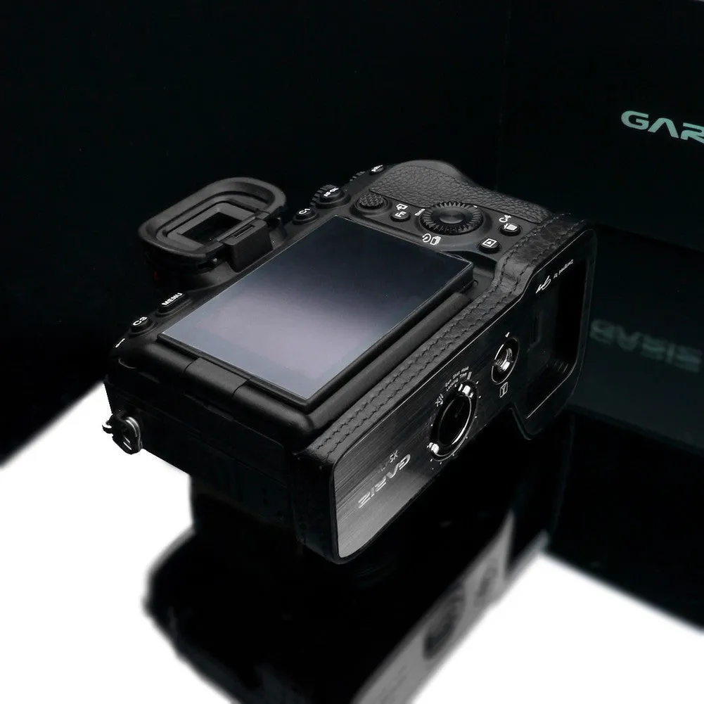 Gariz XS-CHA7M4BK Black Leather Half Case for Sony A7 M4