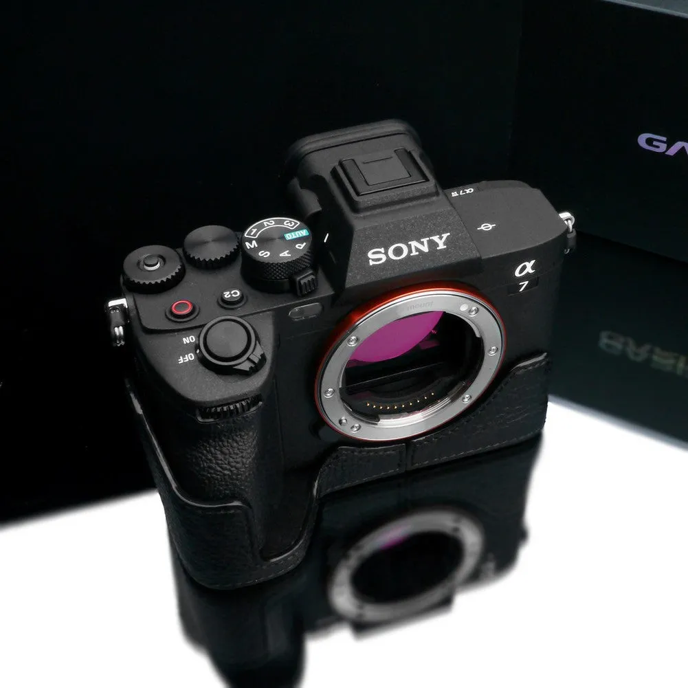 Gariz XS-CHA7M4BK Black Leather Half Case for Sony A7 M4