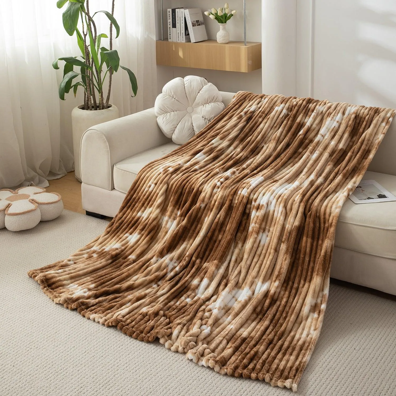 HOKIPO Gradient AC Blanket Double Bed Queen, 200x230 cm / 6.5x7.5 feet, Beige